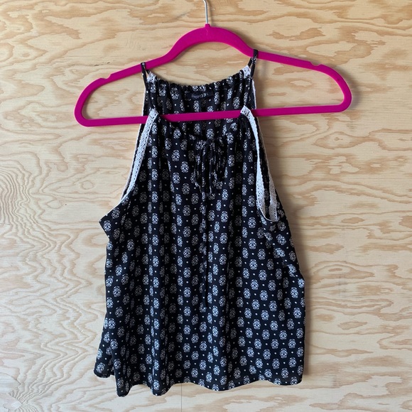 Black and white tank top - Picture 1 of 2